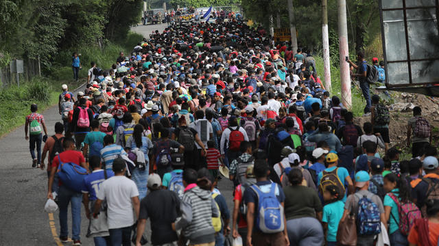 Migrant caravan leaves Honduras en route to U.S.